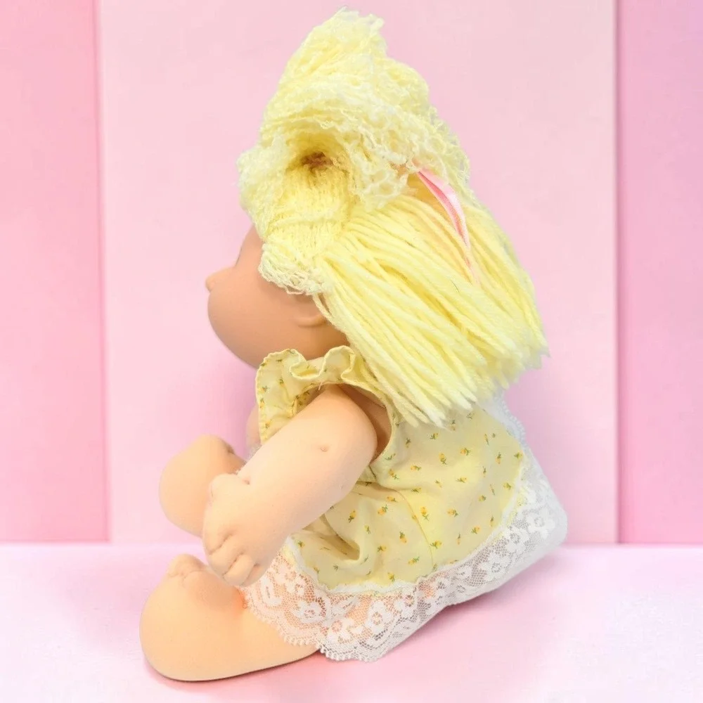 VTG 90s Hasbro Cabbage Patch Kid Doll 1990 1st Ed Blonde Yarn Hair Blue Eyes CPK